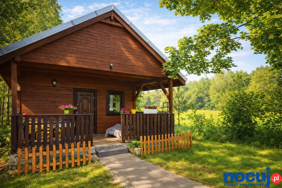 Domek drewniany na wsi, cisza/90 os.